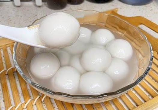 煮湯圓怎么做皮才不會(huì)破?湯圓煮幾分鐘能熟