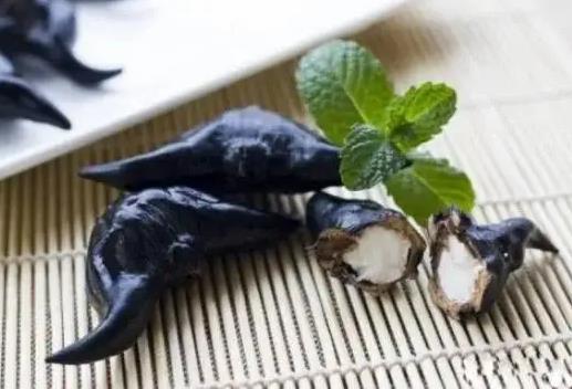 菱角怎么剝開(kāi)吃?煮菱角的時(shí)候要放鹽嗎