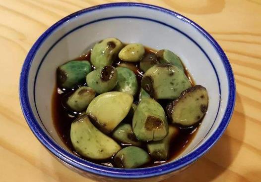 臘八蒜不密封會(huì)怎樣?臘八蒜的具體做法