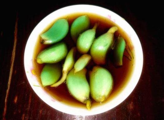 做臘八蒜的醋是燒開后直接倒嗎?正宗臘八蒜醋熬好涼了以后放進(jìn)去嗎