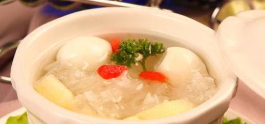 對于孕婦來說飲食選擇也至關(guān)重要 4款營養(yǎng)湯食譜推薦