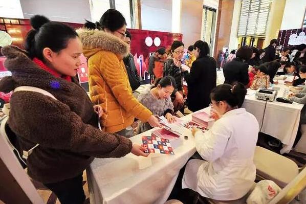 濟(jì)南艾瑪婦產(chǎn)醫(yī)院莆田 用真情對待患者傾情奉獻(xiàn)