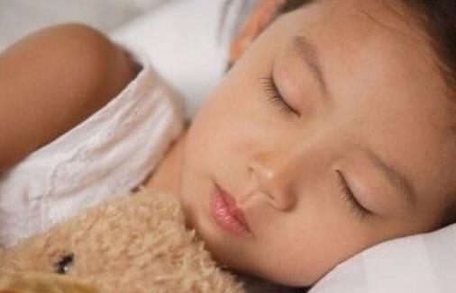 寶寶每天睡多久最科學(xué)?如何保證寶寶的睡眠時(shí)間