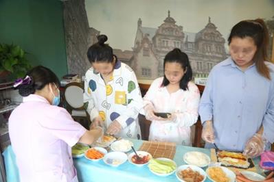 鄭州美中商都婦產(chǎn)醫(yī)院三胞胎媽媽和寶寶彼此心中的羈絆