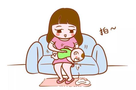 怎么避免嬰兒溢奶?嬰兒吐奶時應該怎么抱?