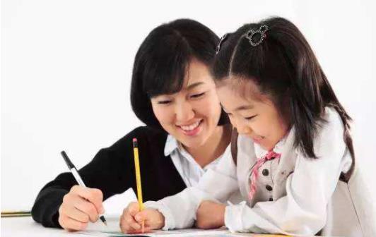 家長該怎么培養(yǎng)孩子社交 家長應(yīng)該培養(yǎng)孩子養(yǎng)成好習(xí)慣