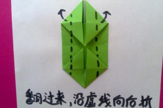 寶寶學(xué)折紙的好處 寶寶學(xué)折紙的特點