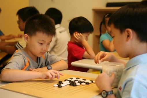 兒童學(xué)圍棋的好處 什么性格的兒童適合學(xué)圍棋