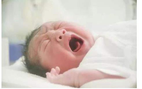 新生兒鼻塞是怎么回事 新生兒鼻塞呼吸急促怎么辦