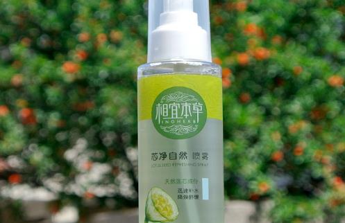 保濕噴霧什么時(shí)候用 保濕噴霧使用時(shí)間