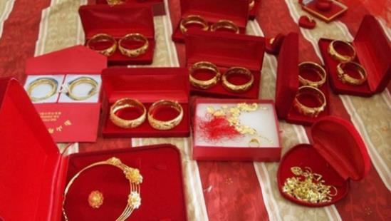 一般結(jié)婚前多久下彩禮 結(jié)婚彩禮應(yīng)該什么時(shí)候給