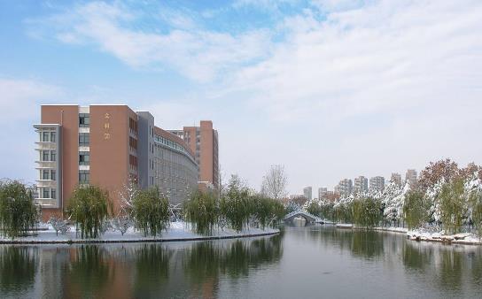 1、山東財(cái)經(jīng)大學(xué).jpg