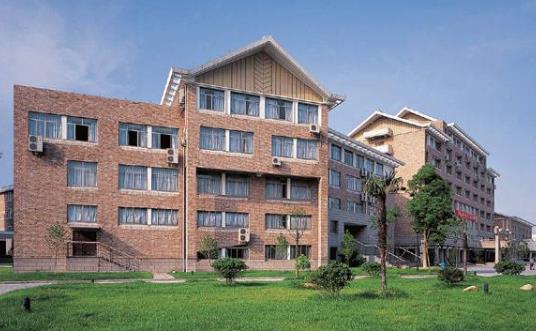 3、浙江藝術職業(yè)學院.jpg