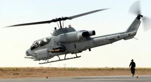 NO.3美國(guó)AH-1“眼鏡蛇”武裝直升機(jī).jpg
