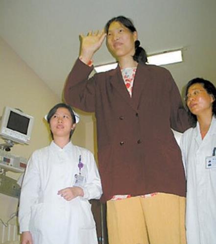 八、女巨人姚德芬.jpg