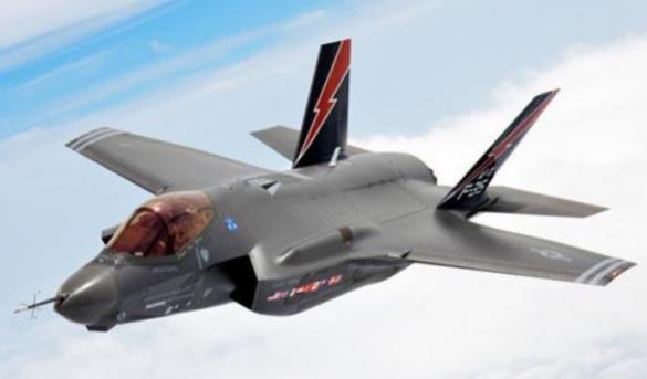三、美國F-35戰(zhàn)斗機(jī).jpg