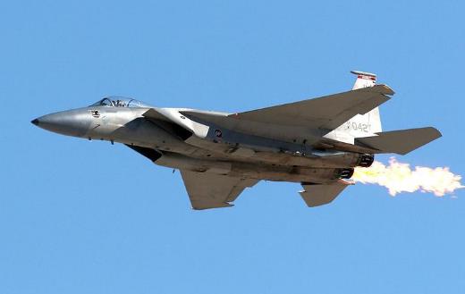 七、美國F-15戰(zhàn)斗機(jī).jpg
