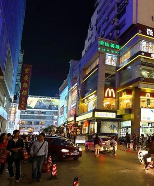 中國(guó)最著名的十大步行街排行榜,上海南京路步行街最值得一去