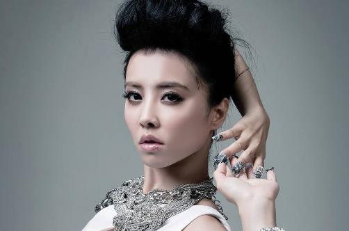 娛樂圈十大性感大嘴美女排行榜,舒淇第一,姚晨第二