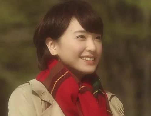 國(guó)外十大素顏美女排行榜,斯嘉麗·約翰遜第一,安妮·海瑟薇第二
