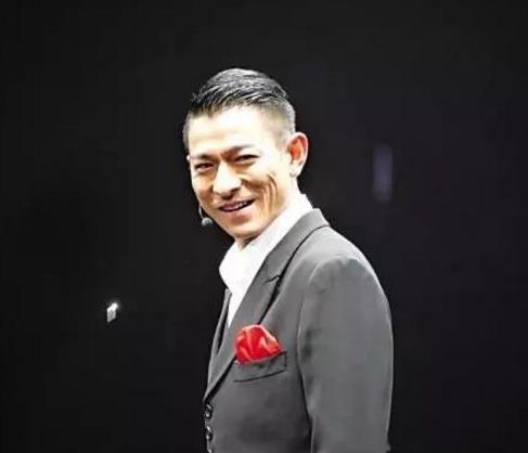 國(guó)內(nèi)獲得影帝最多的十大男明星排名,梁朝偉獲11個(gè)影帝獎(jiǎng)項(xiàng)