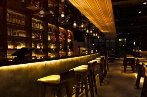 國內(nèi)最好玩的十大酒吧排名,Quinary、蘇荷酒吧容易艷遇