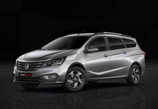 十款5萬左右的車排行榜,奇瑞瑞虎3X是低價SUV,五菱宏光S很便宜