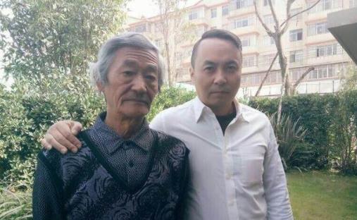 《陳翔六點(diǎn)半》主要簽約演員,妹大爺,應(yīng)寶林是國家一級(jí)話劇演員