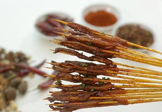 烤鴨腸加盟十大品牌排名,鴨來噠烤鴨腸是高性價(jià)比好店