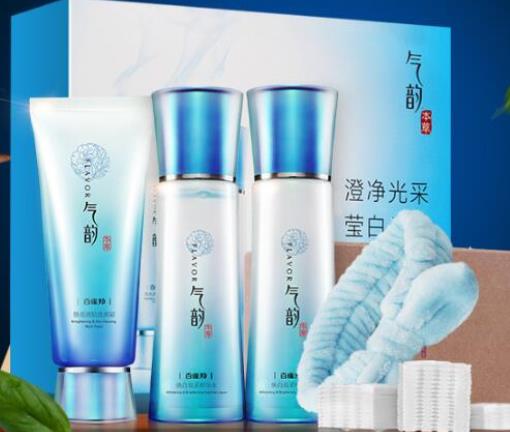 適合學(xué)生黨的護(hù)膚套裝排名,膜法世家睡蓮水光盈潤補(bǔ)水3件套物美價(jià)廉