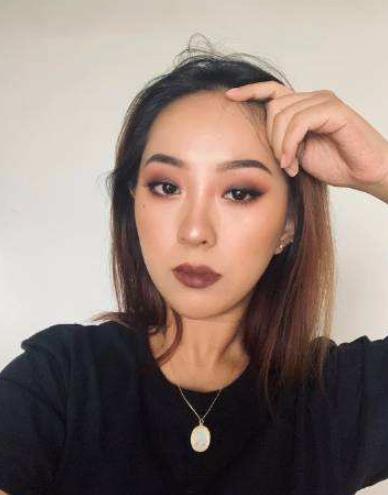 中國(guó)最火十大美妝博主排名,俊平大魔王、李佳琪堪稱(chēng)帶貨王