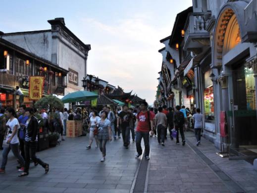 十大杭州旅游景點排名,西湖、靈隱寺吸引無數(shù)海內(nèi)外游客
