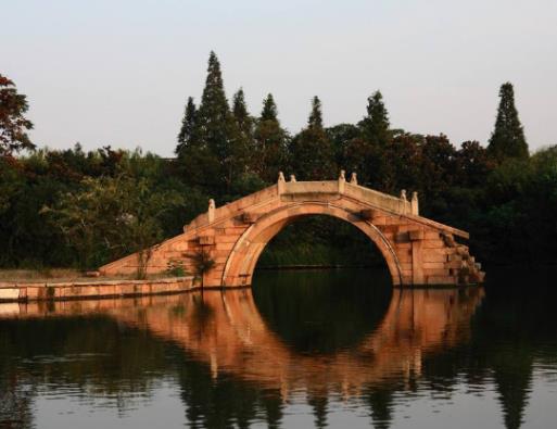 十大杭州旅游景點排名,西湖、靈隱寺吸引無數(shù)海內(nèi)外游客