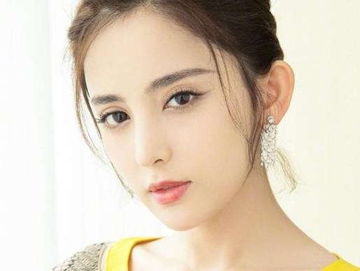 中國(guó)最美十大90后校花排名,迪麗熱巴、古力娜扎特有異域風(fēng)情