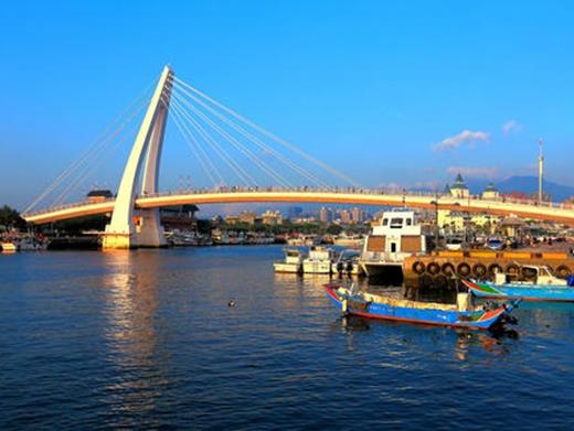 臺灣十大旅游景點排名,高雄六合夜市、臺灣高雄愛河很好玩