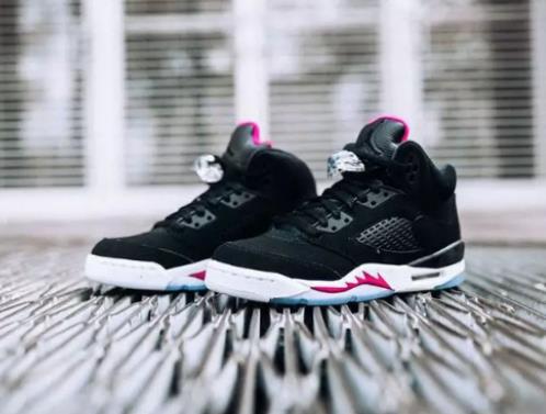 十大最好看的aj女鞋排名,AJ1“Pink”、AJ5“Sliver”很酷