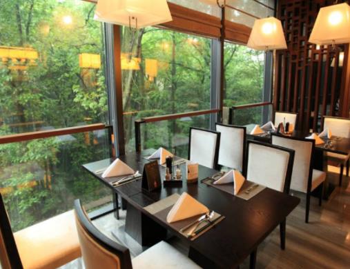 西湖邊上的酒店排名,杭州西湖國賓館、涵軒優(yōu)選民宿口碑好