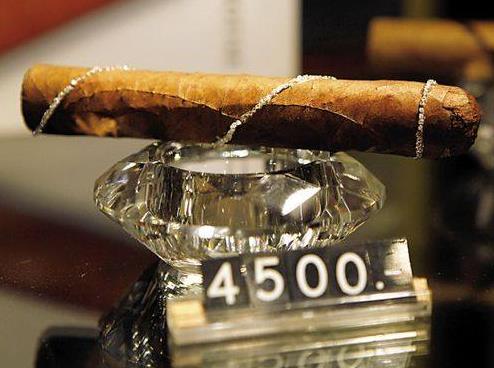 世界十大最貴的煙排名,Chigar牌碎鉆鏈子雪茄一根4500歐元