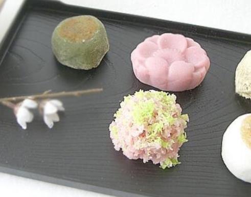 日本大阪購物必買清單,京菓子、花王暖宮貼吃土也要買