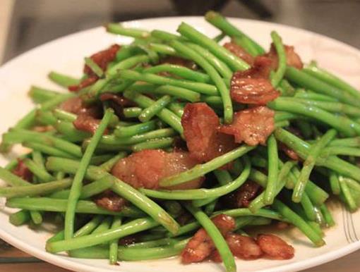 江西十大名菜排名,藜蒿炒臘肉、廬山石雞都很出名
