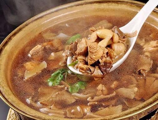 江西十大名菜排名,藜蒿炒臘肉、廬山石雞都很出名