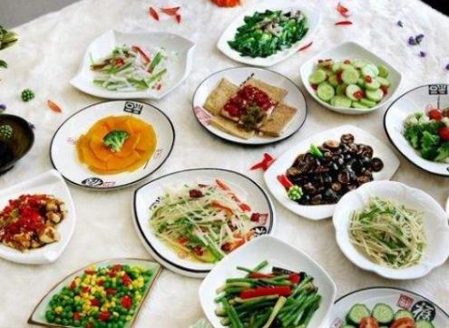 素食自助餐加盟排行榜,徐揚(yáng)素食、天一素食館搭配豐富
