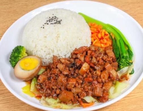 亞洲十大美食排名,蛋包飯適合西式口味愛(ài)好者,面包卷很獨(dú)特