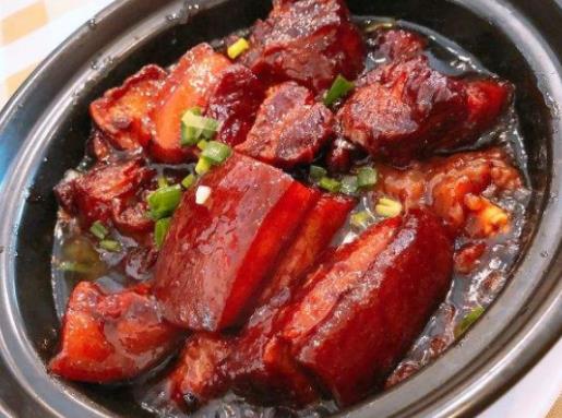 無(wú)錫市十大人氣餐廳排名,老李家飯莊的豬蹄、白水魚(yú)都是特色