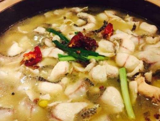 無(wú)錫市十大人氣餐廳排名,老李家飯莊的豬蹄、白水魚(yú)都是特色