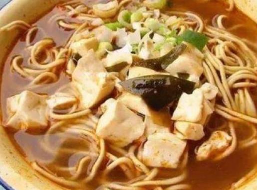 泰安十大小吃排名,豆腐宴歷史悠久,拔絲山藥是泰安有名菜肴