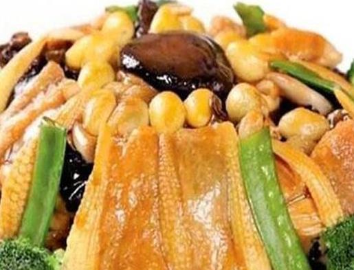 肇慶十大小吃排名,蟹煲雞味道醇厚,茶油雞營(yíng)養(yǎng)價(jià)值高