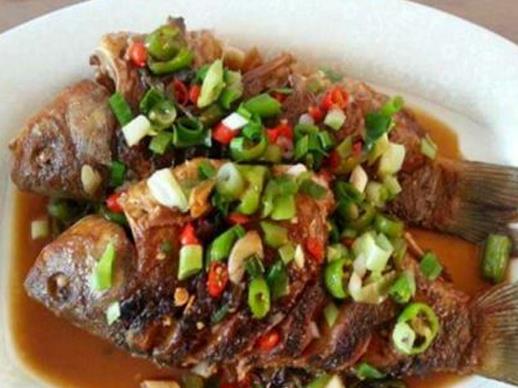 宿遷十大小吃排名,溜素桂魚是傳統(tǒng)漢族菜,膘雞鮮嫩美味