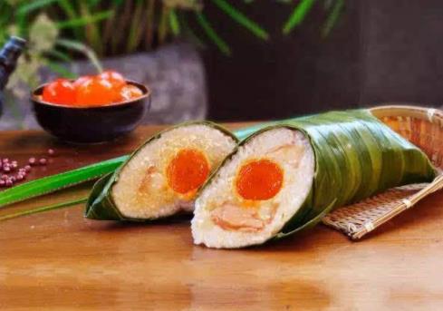 中山十大小吃排名,沙欄雞肉質(zhì)嫩滑,粉果是傳統(tǒng)美食