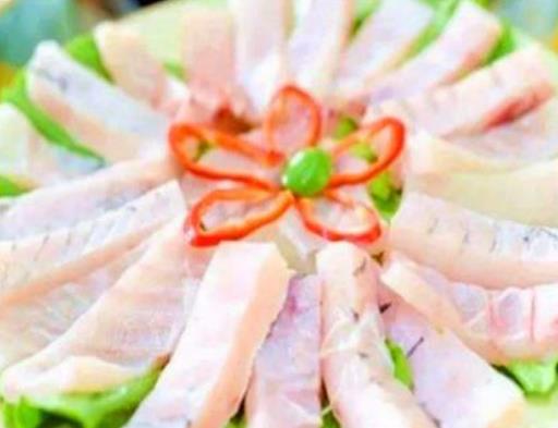 中山十大小吃排名,沙欄雞肉質(zhì)嫩滑,粉果是傳統(tǒng)美食